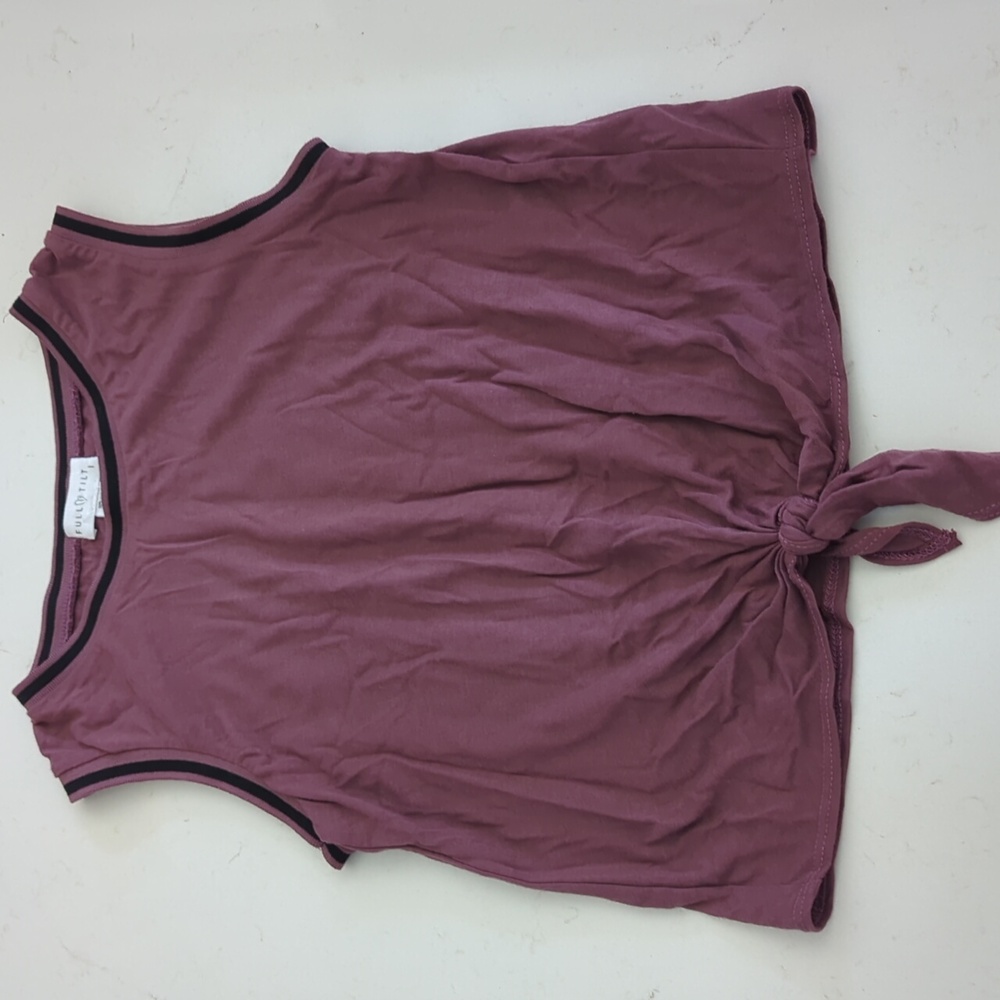 Tilly's Full Tilt tie sleeveless crop top